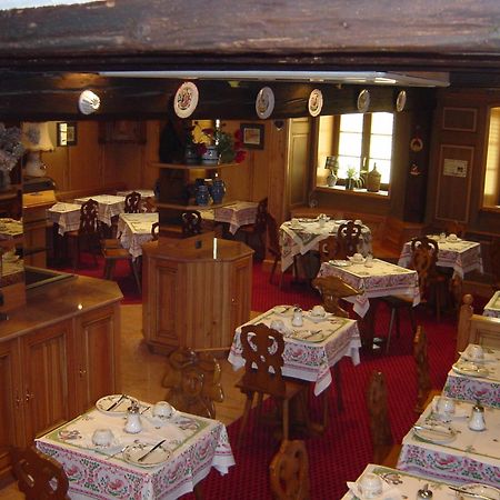 Hotel Restaurant Pere Benoit Entzheim Exterior photo