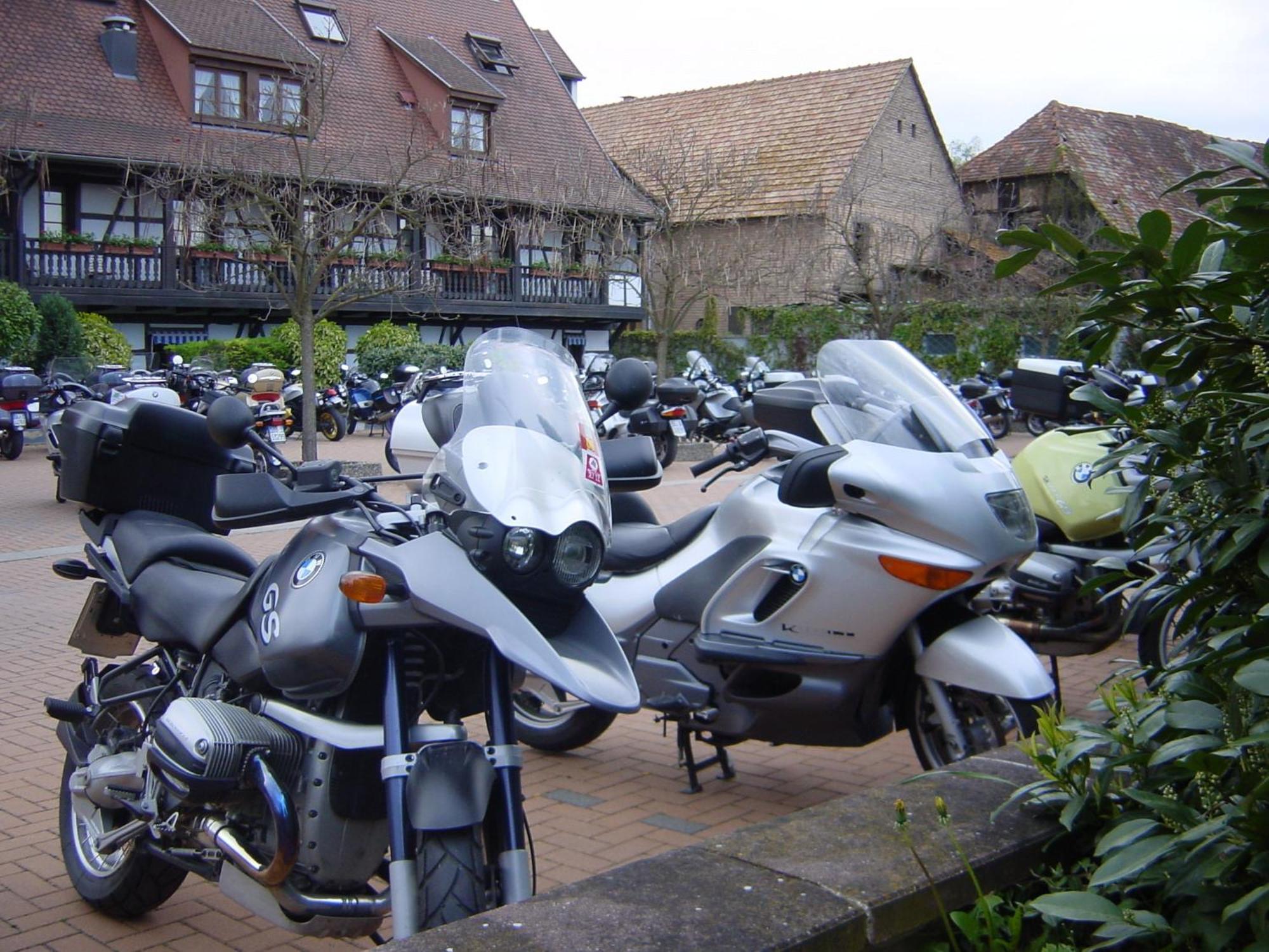 Hotel Restaurant Pere Benoit Entzheim Exterior photo